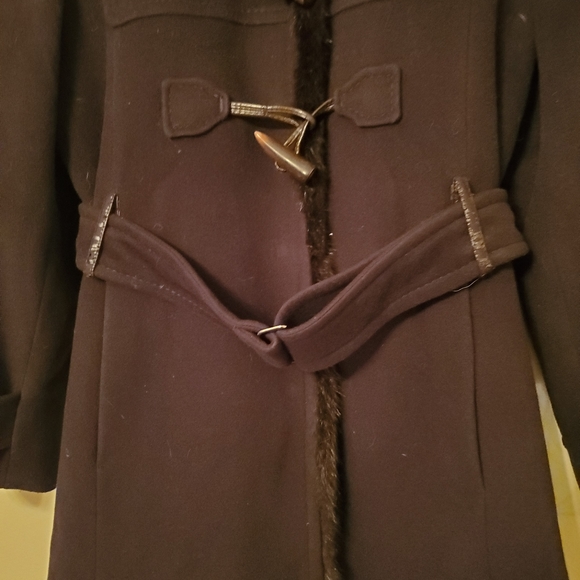 Lambswool and Muskrat fur Duffle Coat - Picture 10 of 16